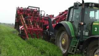 Dewulf GKIIISE  3row trailed carrot harvester [upl. by Savina]