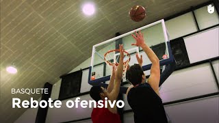 Rebote ofensivo  Basquete [upl. by Imer]