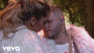 Farruko  Obsesionado Premio Lo Nuestro 2016 [upl. by Snahc]